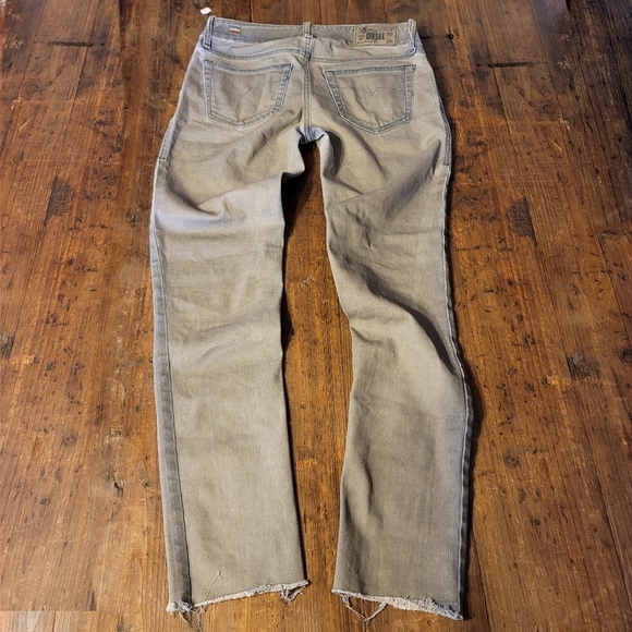 DIESEL Grupee Skinny Cropped 0815U Wash Jeans - Picture 2 of 13